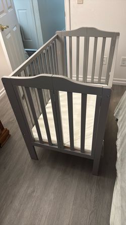 Portable crib