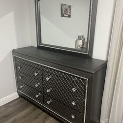 King Size Bed Frame And Chest Dresser With Mirror