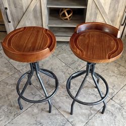 Adjustable Bar Stool’s 