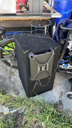 Speakers with amp