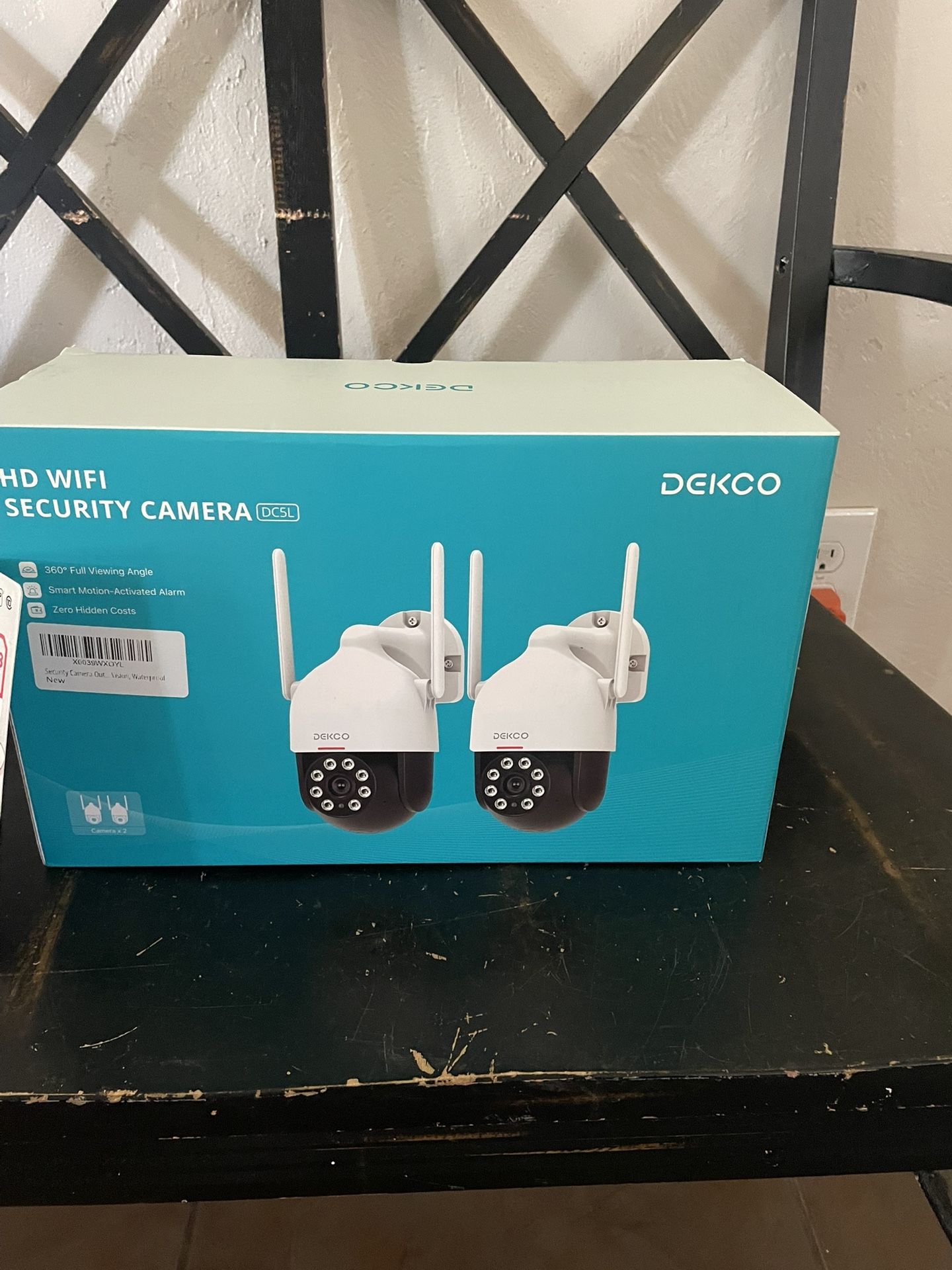 2 Dekco Security Cameras