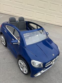 Mercedes-Benz Kids Electric Ride-On Car