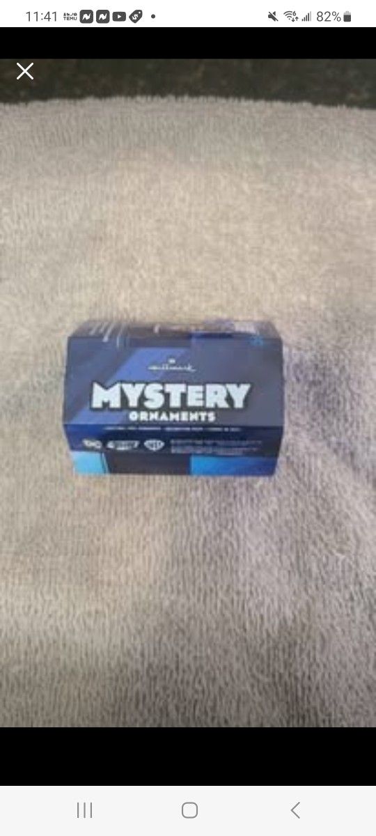 !NEW/Factory Sealed! Hallmark Justice League Mystery Ornament