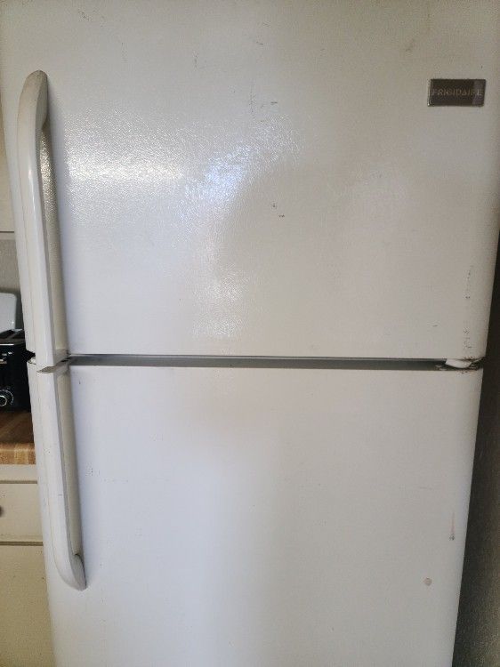 Frigidaire Refrigerator
