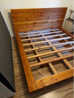 Hamdmade  hecho a mano bed frame king size .