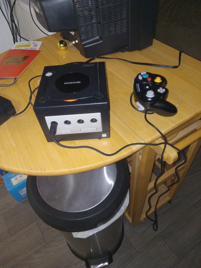 Nintendo GameCube With 6 Games