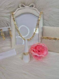 Beautiful high quality jewelry hypoallergenic waterproof non tarnish excellent quality jewelry hypoallergenic  14K Gold plated