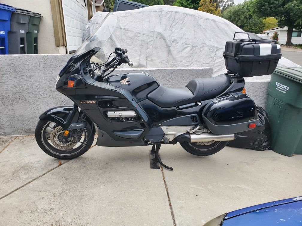 1998 honda st1100