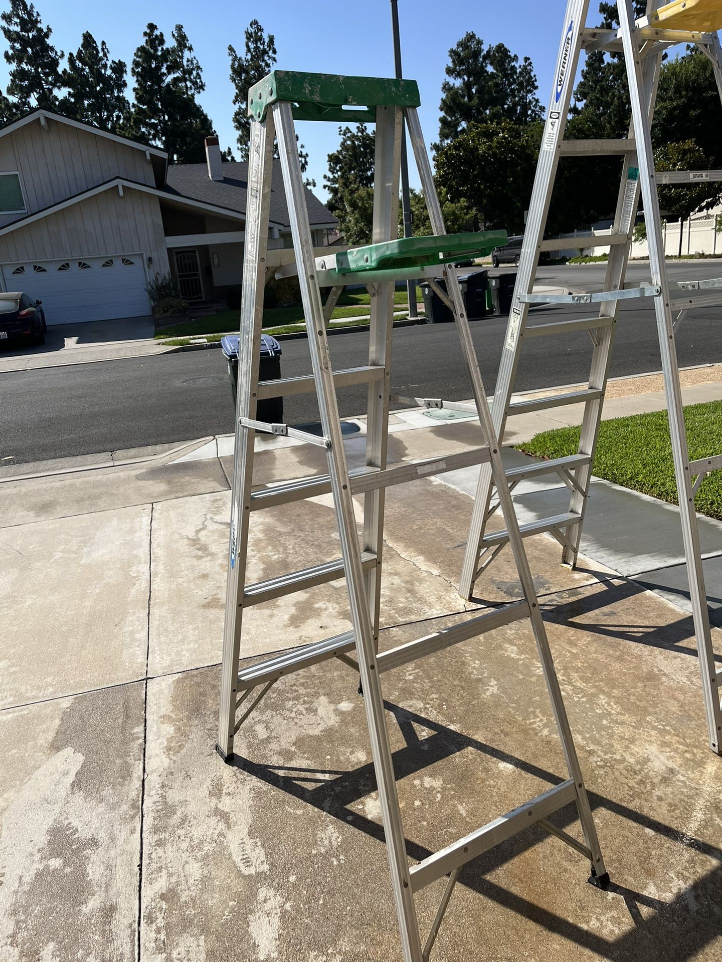 Aluminum Ladder - 6 Ft Werner