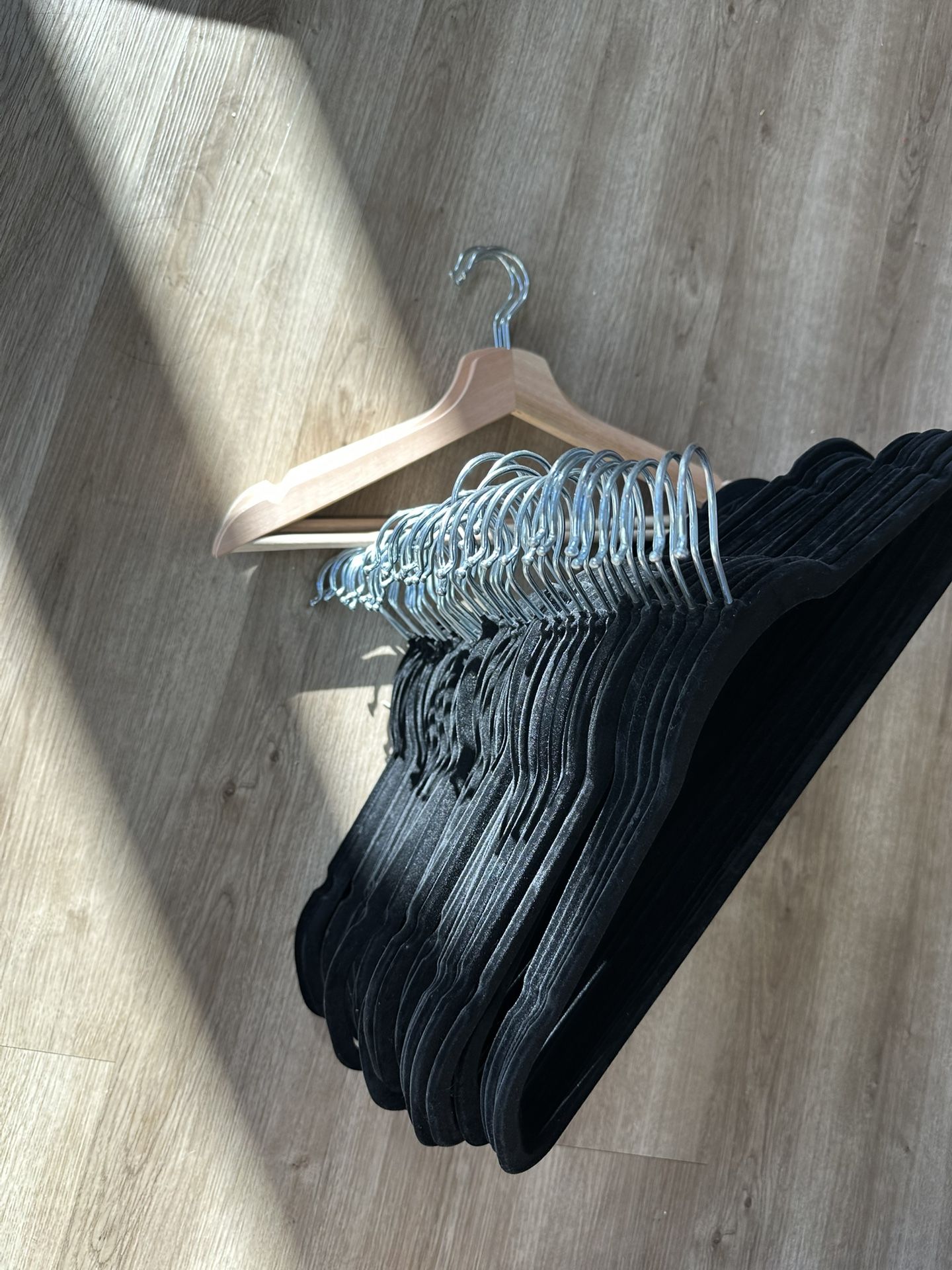 20+ Velvet Hangers & Wooden