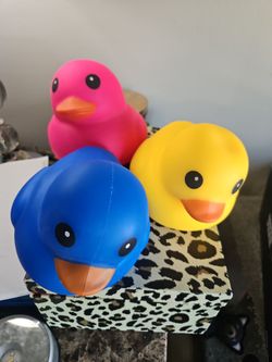 Laffy quacks ducks squishy