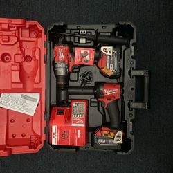 Milwaukee M18 Drill Set