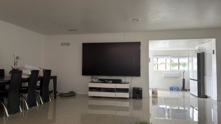 Tv 100 inch screen