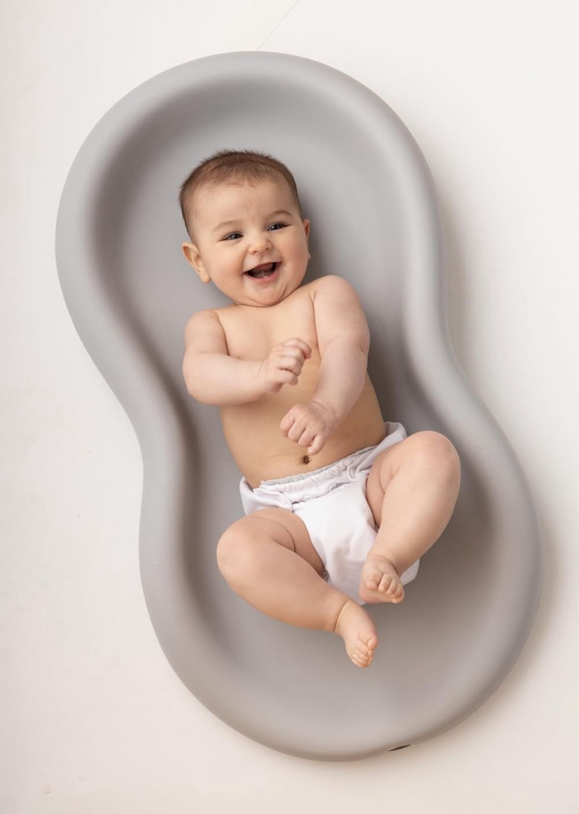 Keekaroo Peanut Changer Grey
