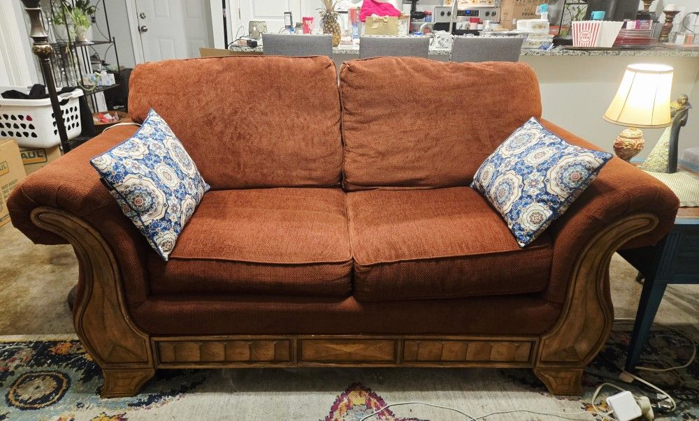 Love seat