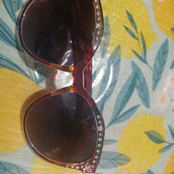 Woman's Sunglasses 