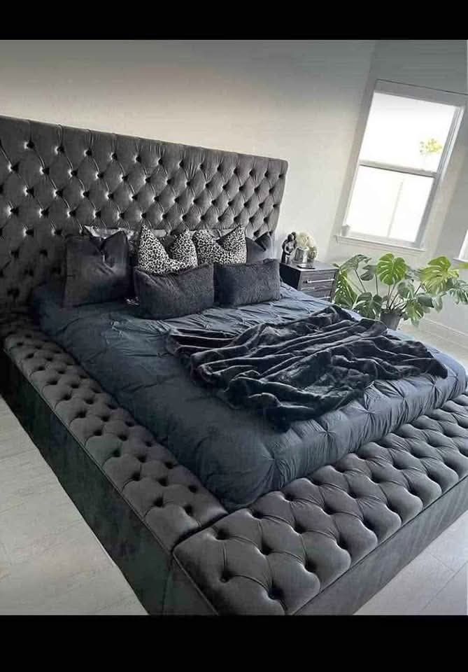 Large Selection Of Tufted Pieces