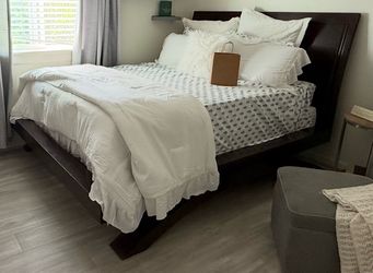 Queen Bed