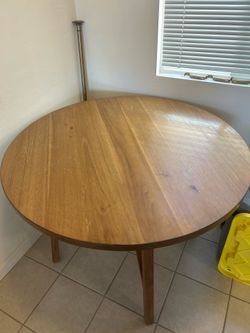 Round Wood Dining / Kitchen Table – Sturdy
