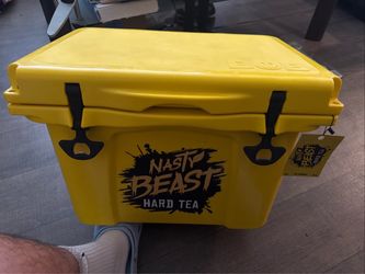 Nasty Beast Hard Tea Yellow Hard Cooler Monster Brewing Promo Advertising NEW Yeti Style