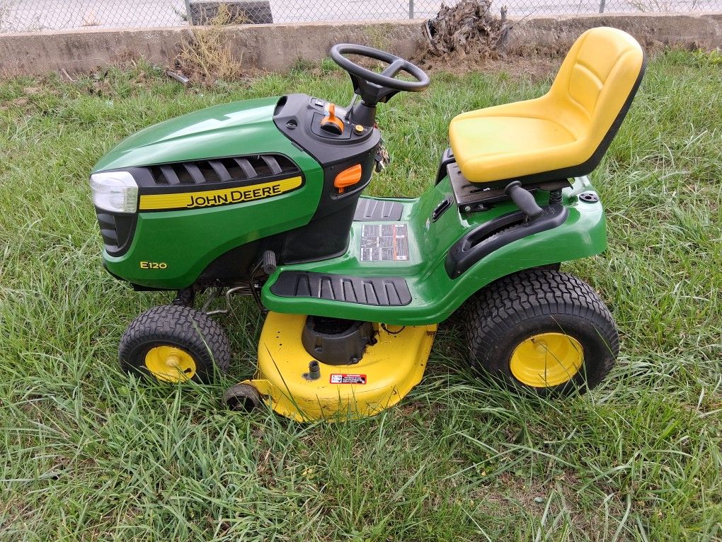 John  Deer   Very Good 
