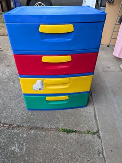 Kids dresser
