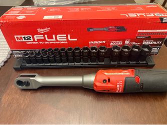 Milwaukee M12 FUEL INSIDER 12V Lithium-Ion Brushless Cordless 1/4 in. - 3/8 in. Extended Reach Box Ratchet (Tool-Only)