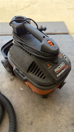 RIDGID WD40700 4 Gallon 5.0 Peak HP Portable Wet/Dry Vac