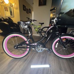 Electra Beach Cruiser Bicycle 