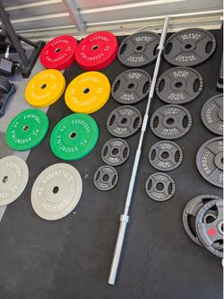 New pair of 5,10,25,35,45lb grip iron olympic plates. New in box 📦