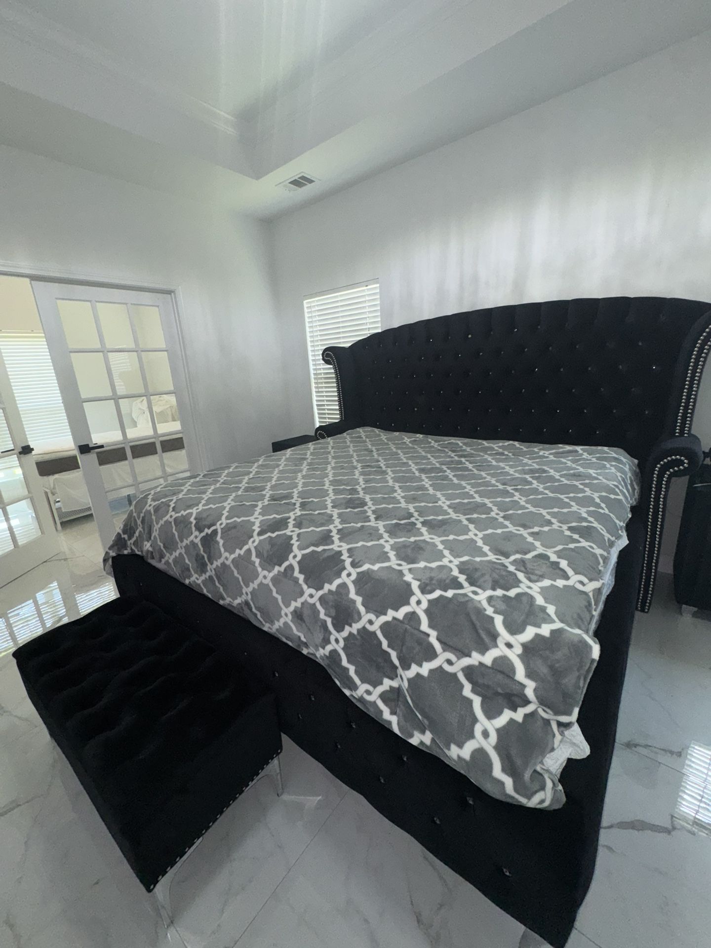 Luxury King Size Bedroom Set