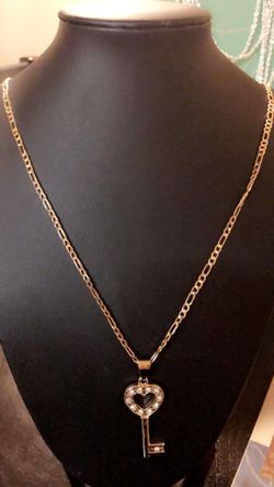 Chain and charm gold plated