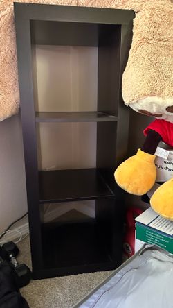 3 cubes IKEA book shelf