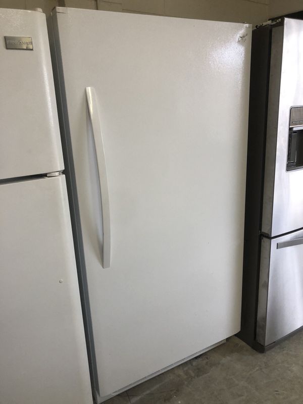 Stand up refrigerator like brand new for Sale in Orlando, FL OfferUp