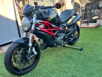 2011 Ducati  Monster 796