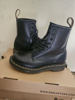 Dr Marten Boots