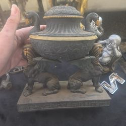 Veronese Summit Egyptian Collection (2000) reproduction urn, oil pot, dish, or trinket box. 