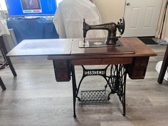 Antique Singer Sewing Machine Sphinx Model Treadle Base
