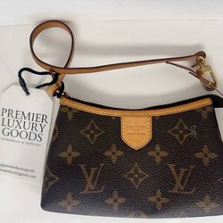 Louis Vuitton Mini Pochette Hand Bag AUTHENTIC 