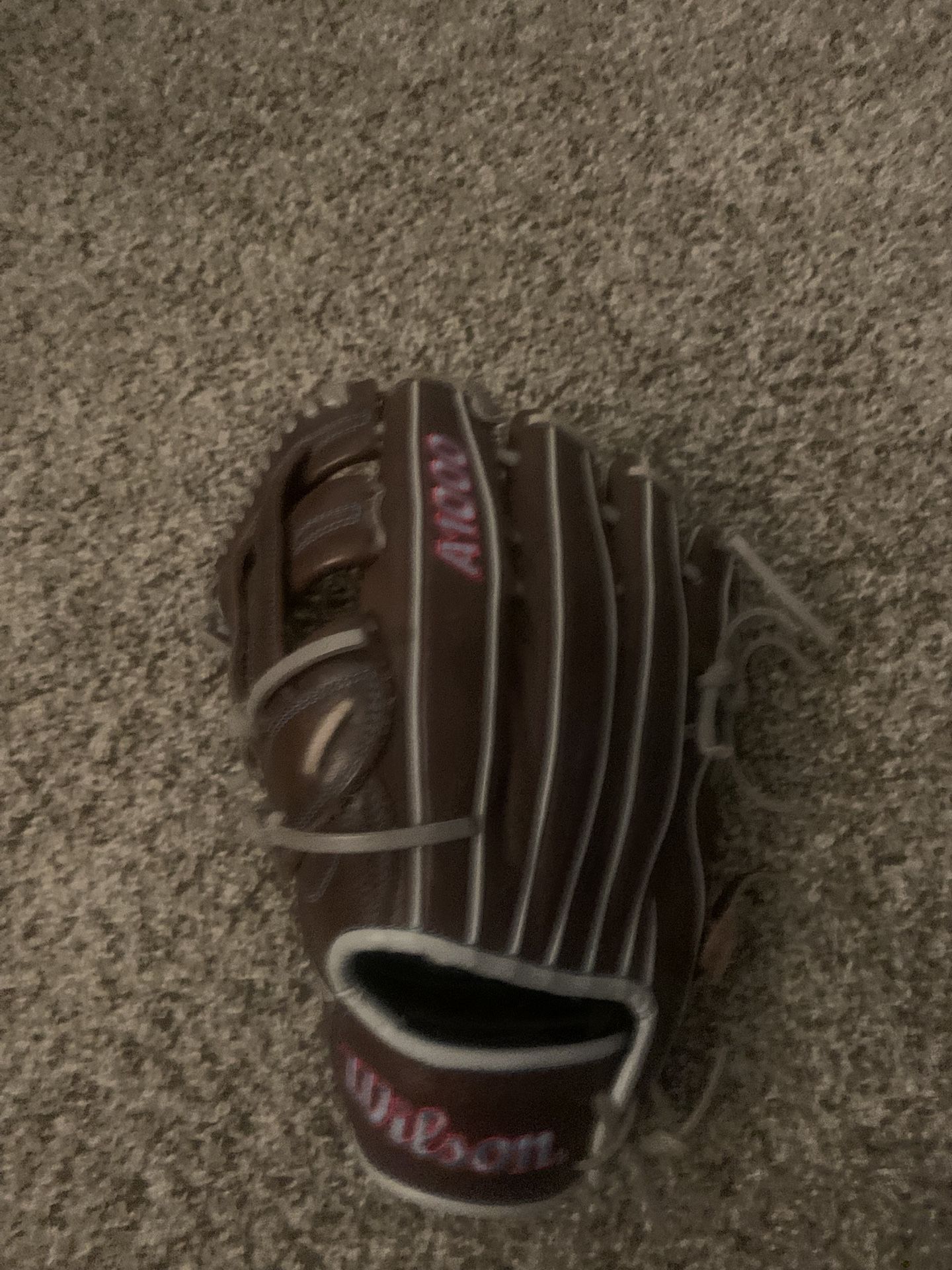 Left Handed Wilson A1000 Outfield Glove