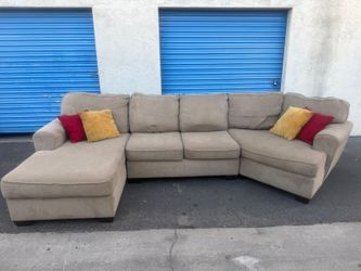 Modern Sectional Couch 🛋 Very Clean 🛋