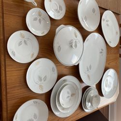 Reverie White Fine China Platinum Trim