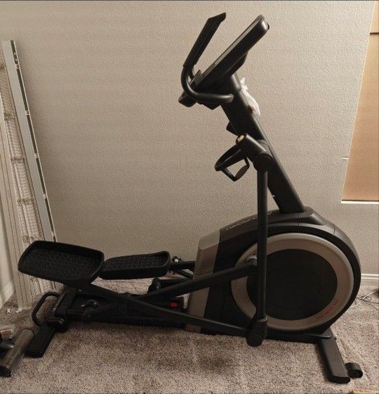 Elliptical Treadmill Cardio Exercise Machine - Proform Carbon EL