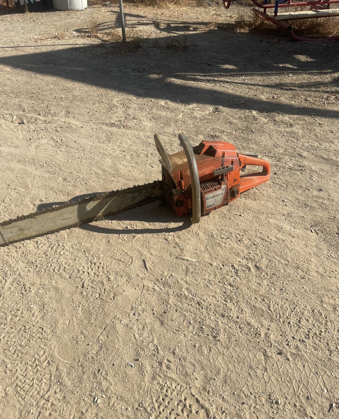 Husqvarna 261 Chainsaw