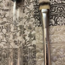 IT Cosmetic Foundation Brush