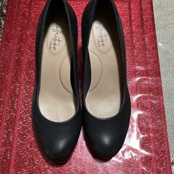 Clarks Pumps Size  6 $25