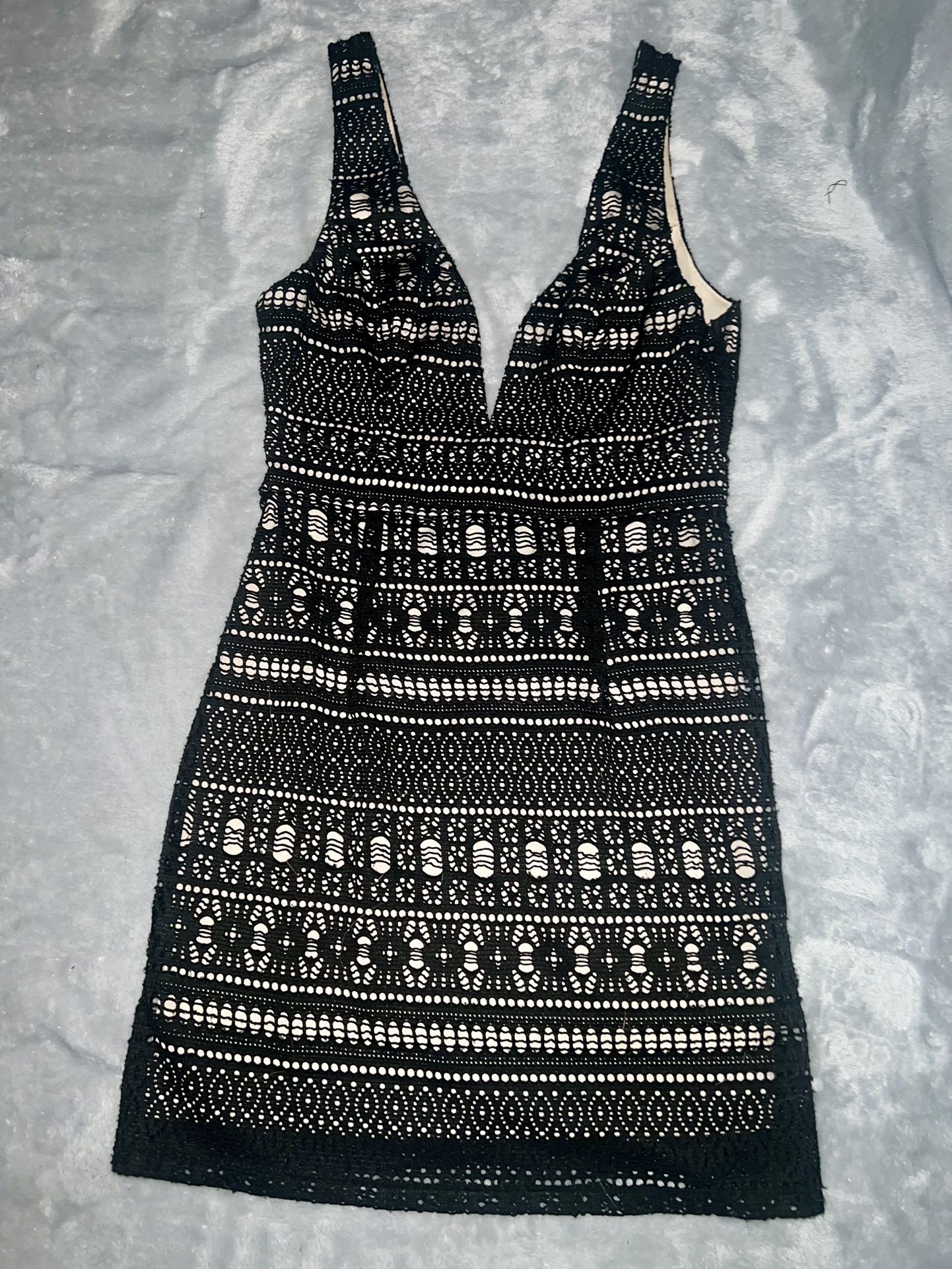 Ark & Co Mini Black Lace Dress with Nude Liner - Size Small - High School Dances / Clubbing Dress