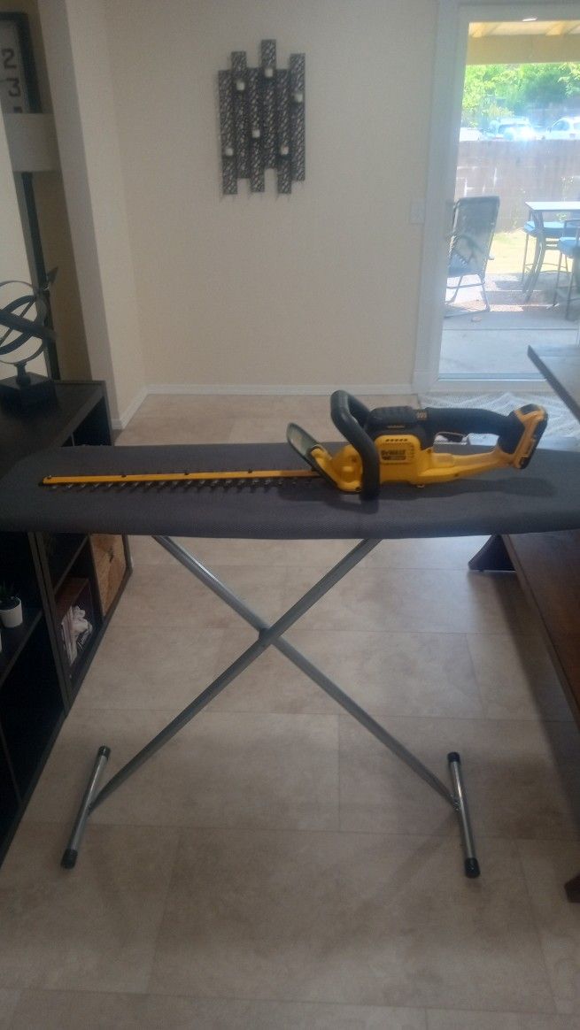 DeWalt Hedge Trimmer
