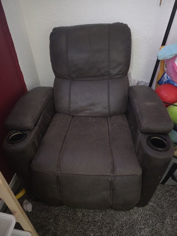 Recliner Chairs