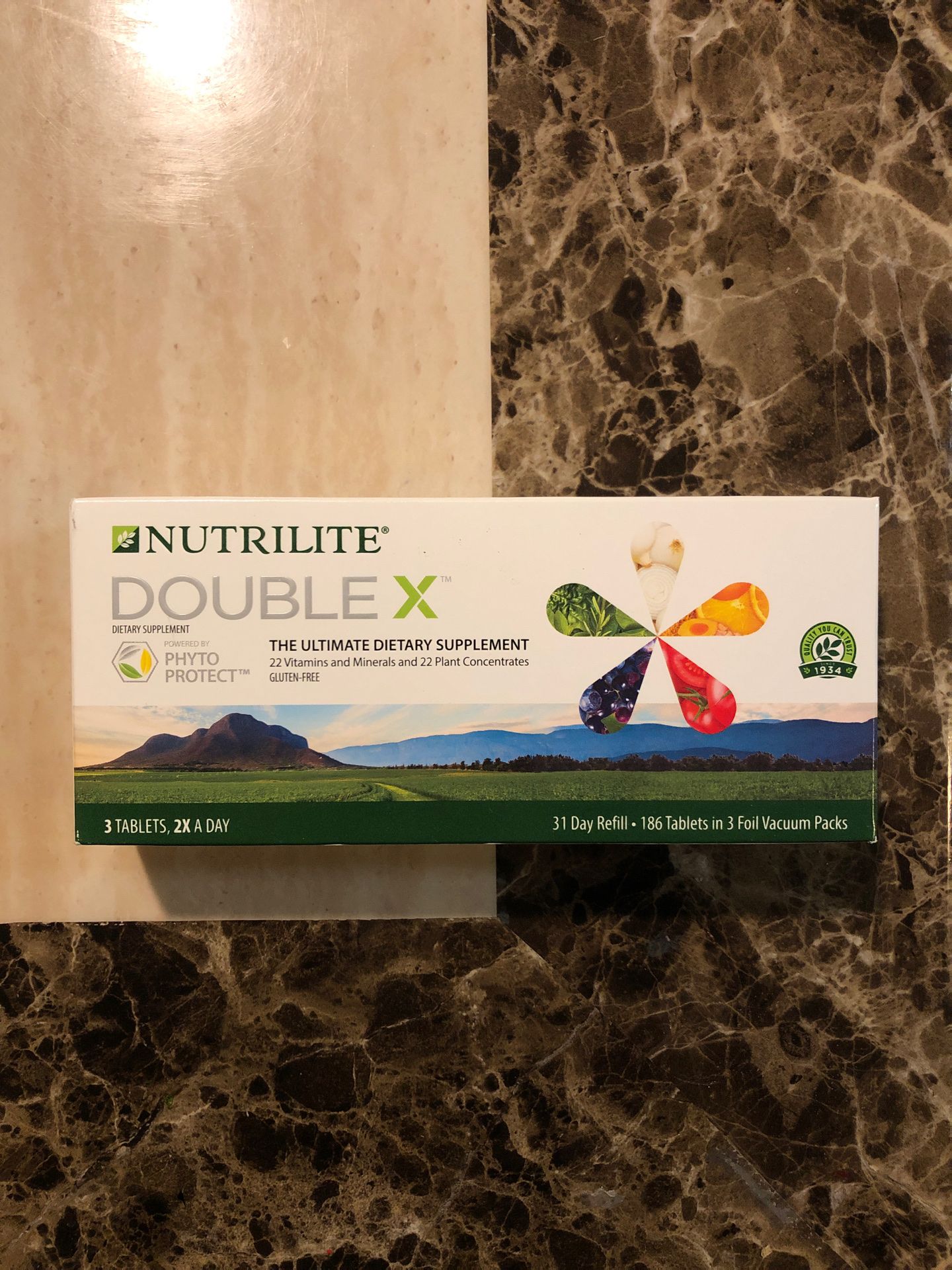 Nutrilite Double X 31 day Supply with tray 186 tablets Brand new/ Sealed